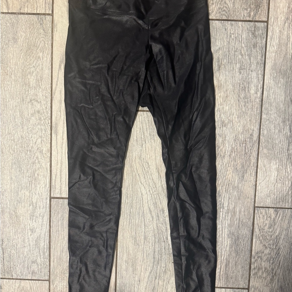 Koral brand leggings designed by Ilana Kuge - small